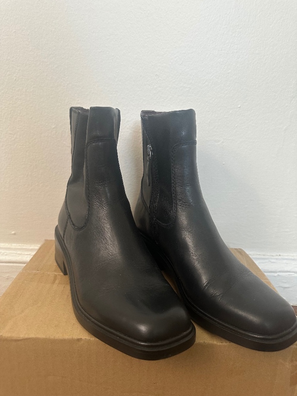 Franco Sarto Gavi Leather ankle Bootie